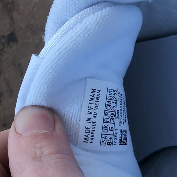 White Reebok Sneakers - Picture 4 of 8